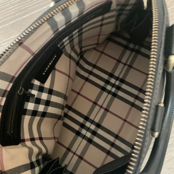 Burberry vintage leather dome bag. Black - Picture 9 of 9